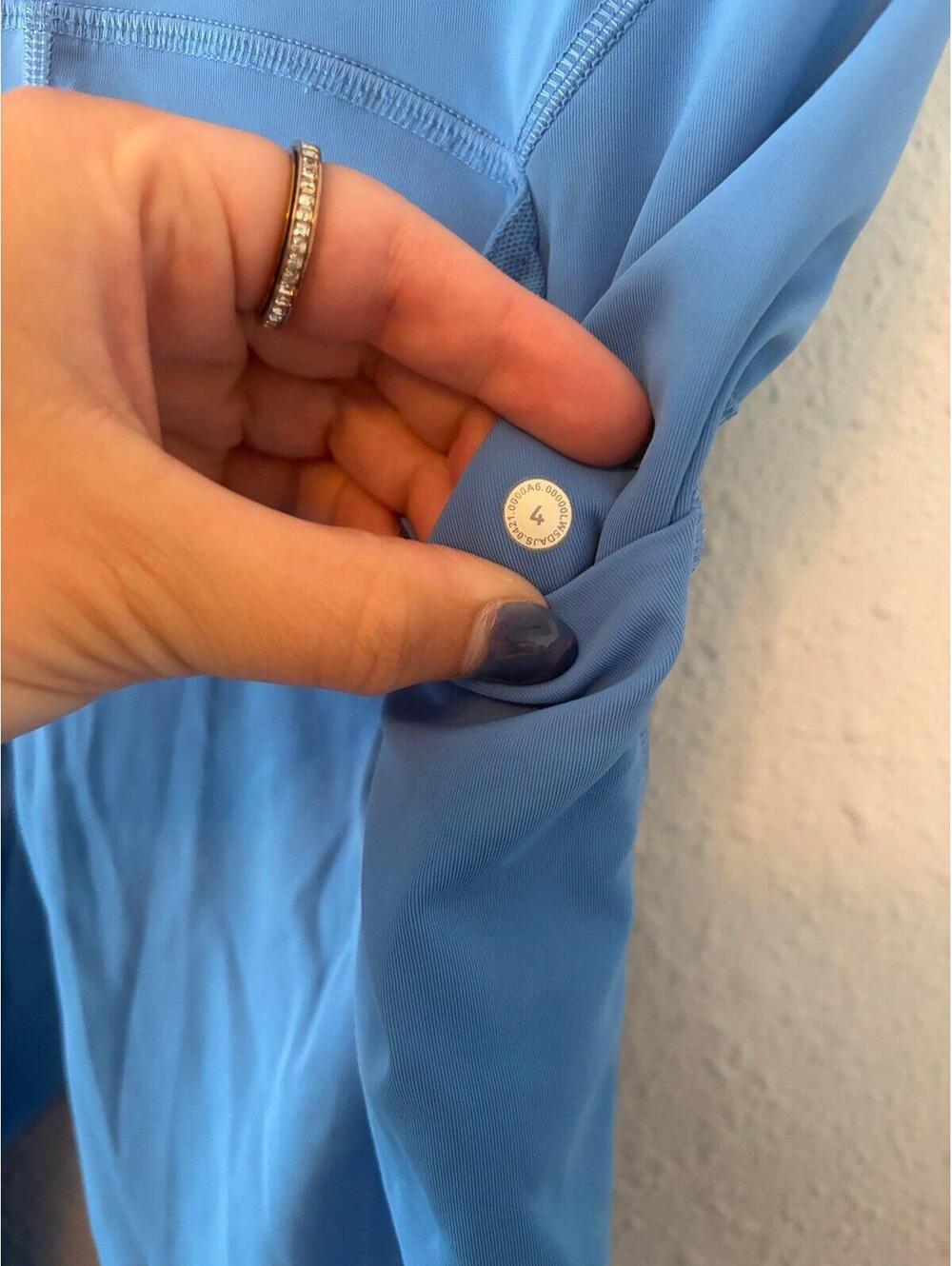 Lululemon Power Thru High-Rise Tight 25in inseam Blue Nile size 4. Like new cond - Picture 3 of 6